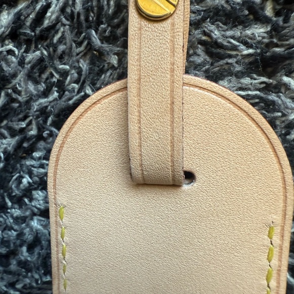 Louis Vuitton Beige Luggage Tag - Picture 7 of 9